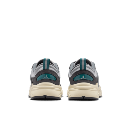 Big Kids' Jordan Trunner O/S "Photon Dust Anthracite Ash Green"