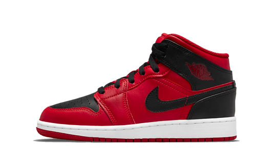 Air Jordan 1 Mid Reverse Bred