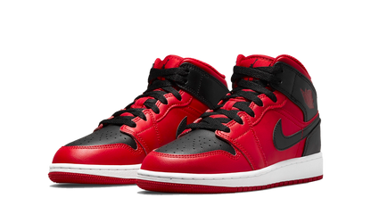 Air Jordan 1 Mid Reverse Bred