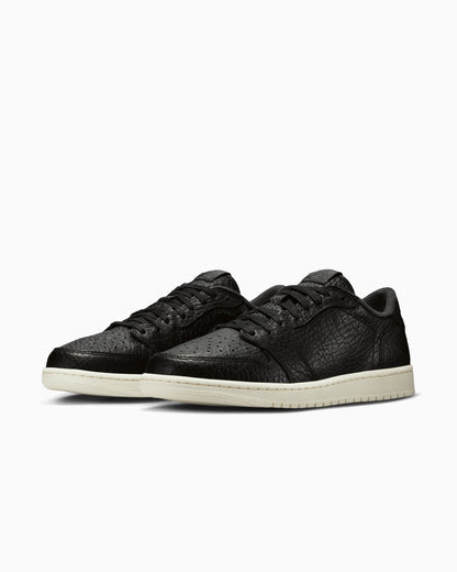 Air Jordan 1 Retro Low "No Swoosh"