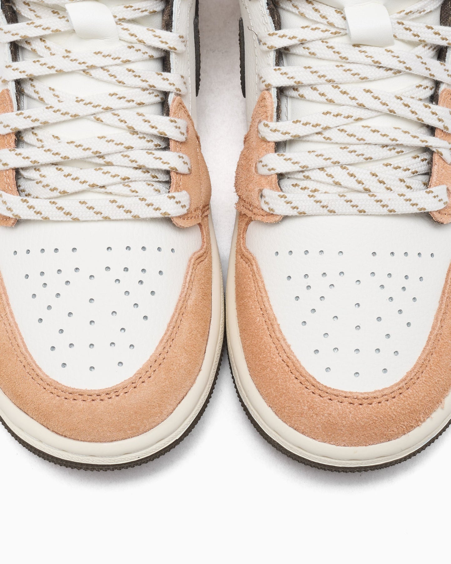 Air Jordan 1 Women's "Light Cognac"