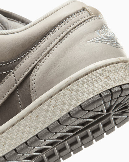 Air Jordan 1 Women's Low SE