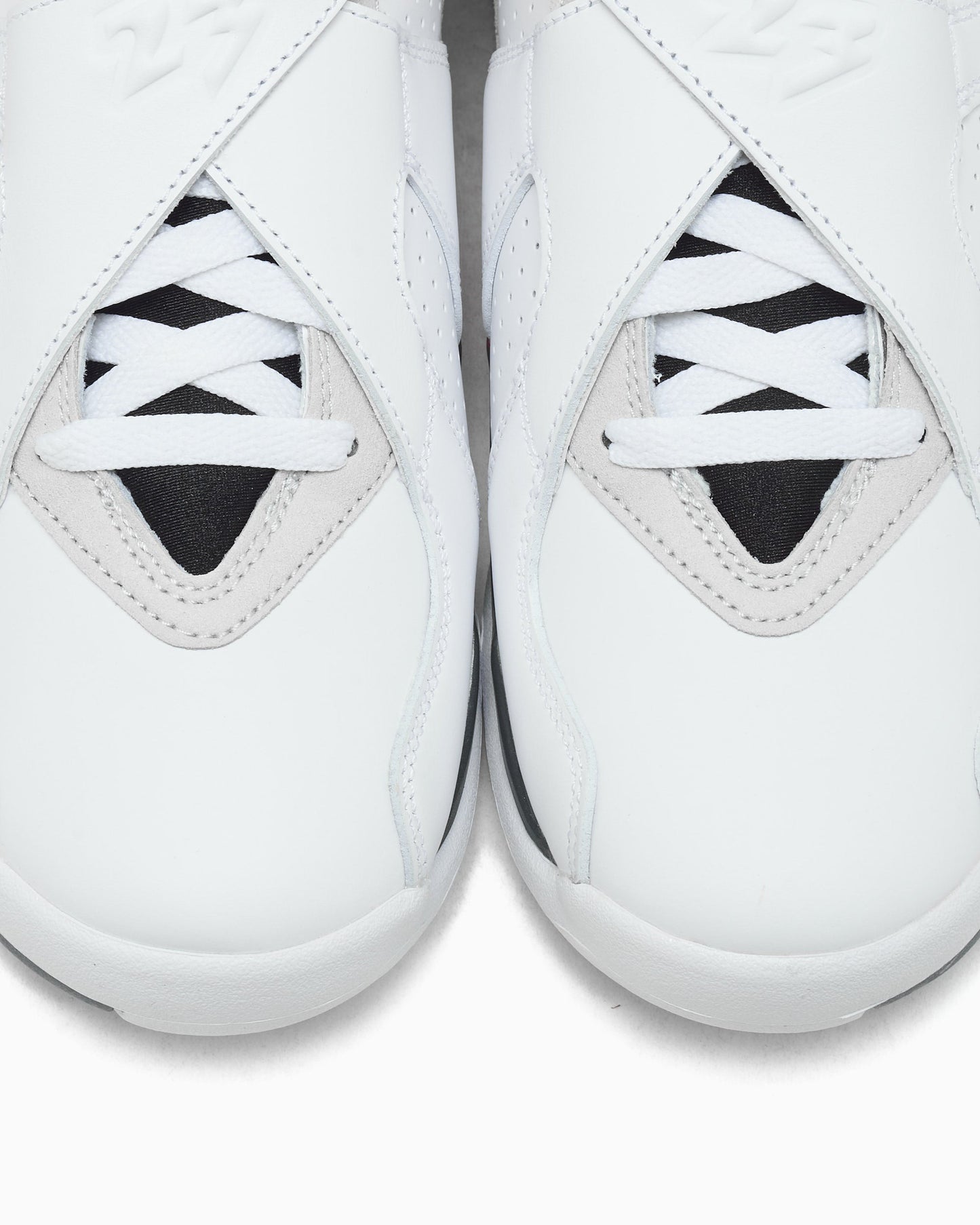 Air Jordan 8 Retro "Bugs Bunny"