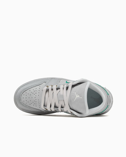 Air Jordan Women's 1 Low SE