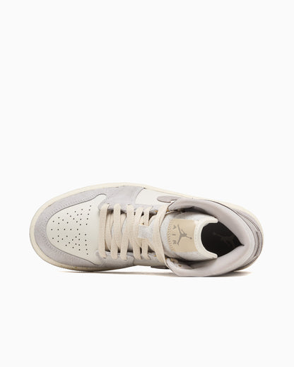 Air Jordan Women's 1 Mid SE