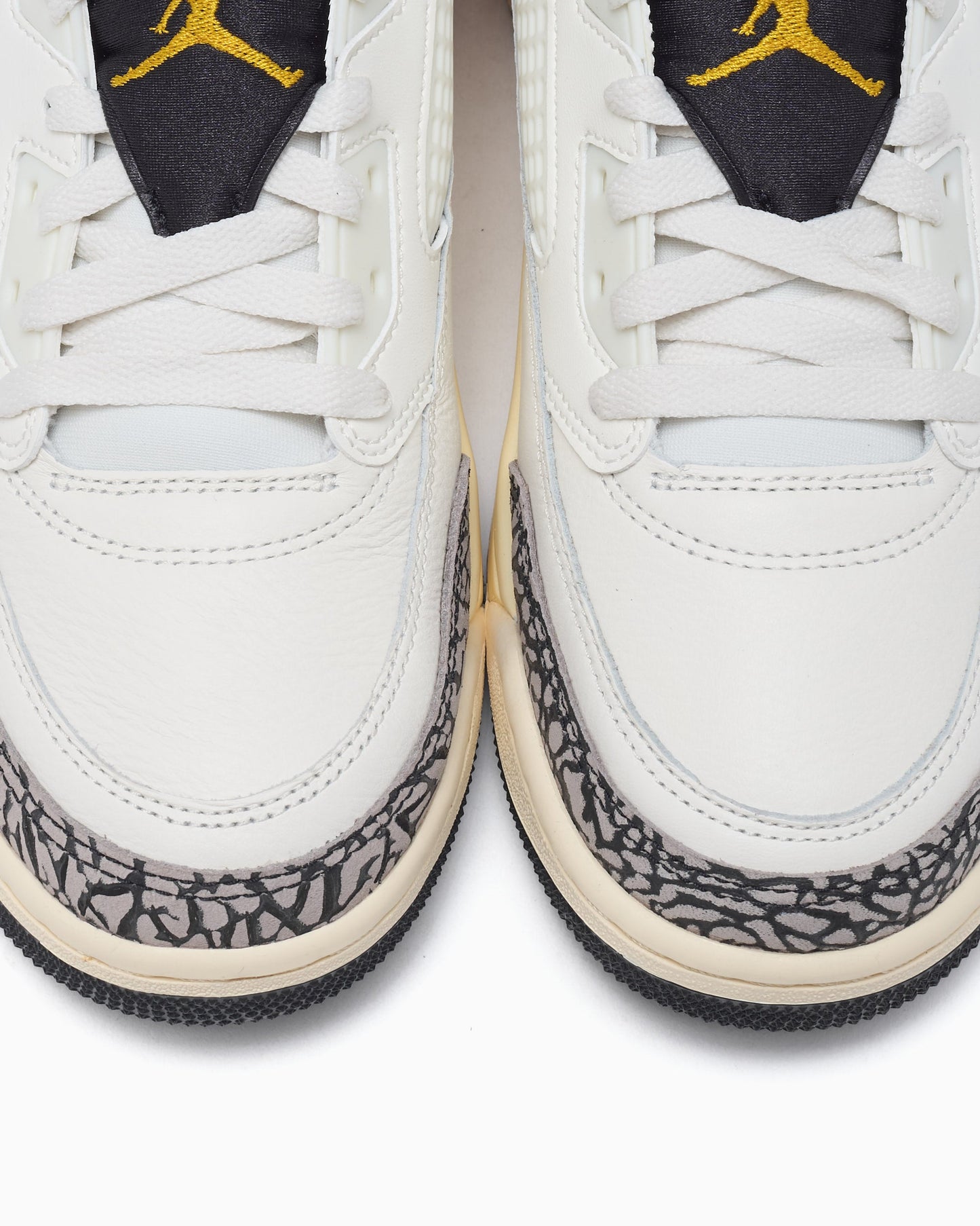 Jordan Spizike Low