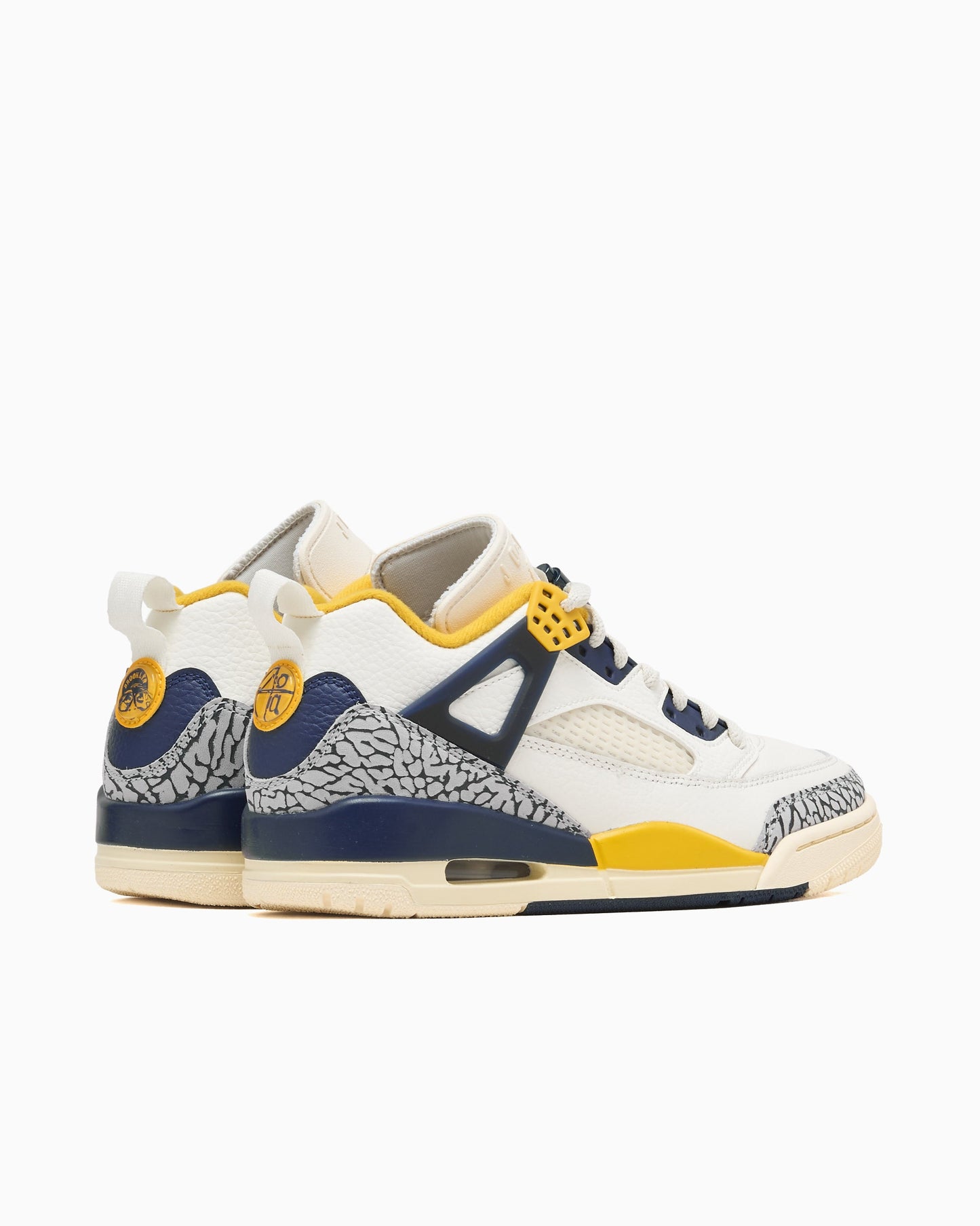 Jordan Spizike Low
